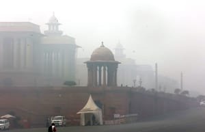 Delhi freezes under severe cold wave; dense fog disrupts flights, train services