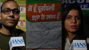 DU students campaign against Kejriwal's Purvanchal remarks