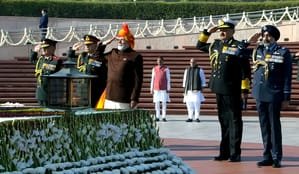 PM Modi pays tribute to fallen heroes on Republic Day at National War Memorial