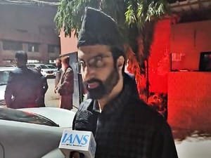 Kashmiri Muslims want Pandits to return: Mirwaiz Umar Farooq (IANS Interview)