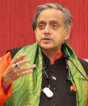 Was born on Maha Shivratri, named for crescent moon on Lord Shiva’s forehead: Shashi Tharoor