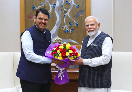 CM Fadnavis meets PM Modi, discusses key issues related to Maharashtra