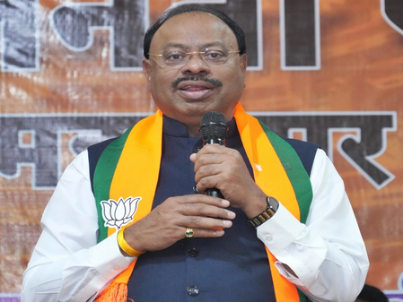 Uddhav has become the leader of 'Aurangzeb fan club': Maharashtra Minister