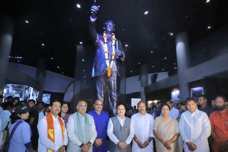 New Delhi Mp Bansuri Swaraj Flags off two medical vans on ambedkar jayanti
