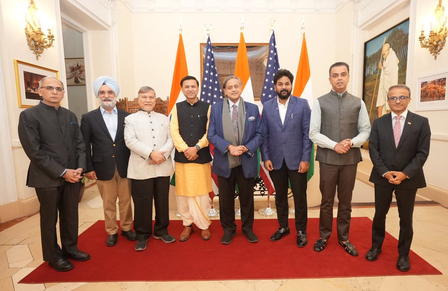 MPs team led by Tharoor starts anti-terrorism 'peace mission' (Ld)