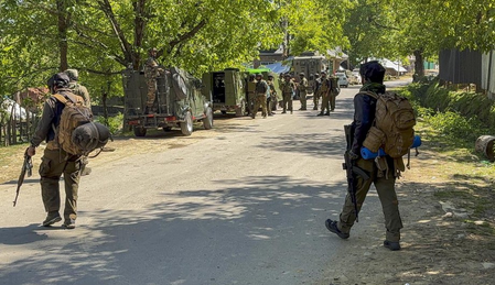 Pakistan resorts to unprovoked firing on J&K LoC for 7th consecutive day