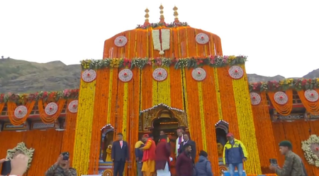 Char Dham Yatra: Badrinath opens for devotees with melodious music of Garhwal Rifles band