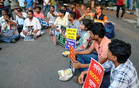 School jobs case: Calcutta HC directs Bengal govt to file affidavit on objections to teachers' protests