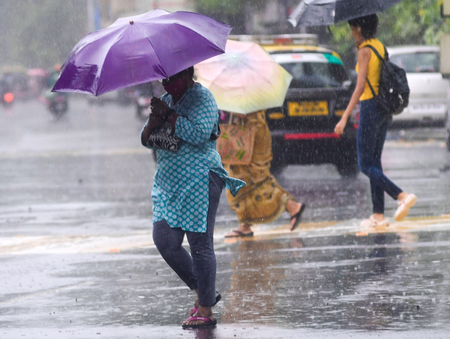 Maha Dy CM Shinde asks administration to remain alert, conduct relief work amid forecast for heavy rain