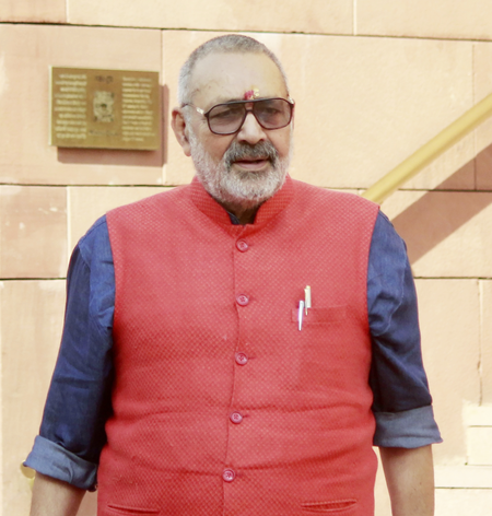 Mahagathbandhan is 'Thugbandhan', Lalu Dreaming of Making Tejashwi CM: Giriraj Singh