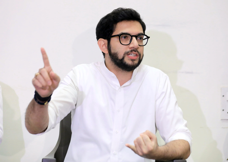 Aditya Thackeray slams Vaishnaw over Maha local train accident; calls him 'Reel Minister'