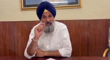 Akali leader Majithia arrested in drugs case (Lead)