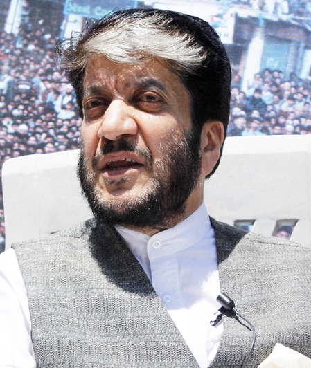 Delhi Prison authorities refute reports about jailed separatist leader Shabir Shah's health