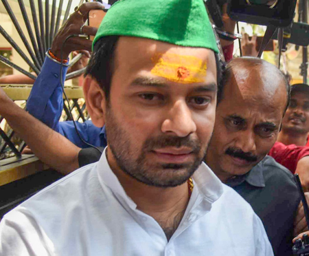 Bihar: Tej Pratap Yadav Visits Anushka Yadav's House