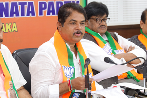 K'taka: BJP slams Siddaramaiah govt for giving permission to Cong's padyatra