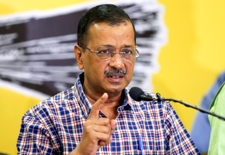 Kejriwal Launches 'Gujarat Jodo Abhiyaan', Says aap emerged as alternative in state