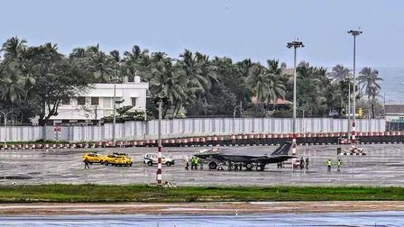 24-member UK expert team in Kerala to inspect grounded British F-35B fighter jet