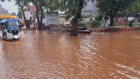 Heavy rains disrupt normal lives in Delhi-NCR, key roads waterlogged