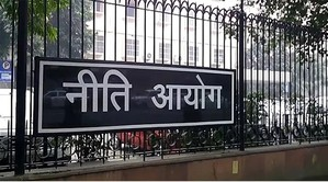 Mamata Bnerjee, Amit Malviya Spar Over Niti Aayog's observations on West Bengal Finance