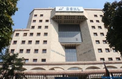 Centre aims to collect Rs 900 crore for BSNL, Rs 4,573 crore for MTNL via asset monetisation in FY26