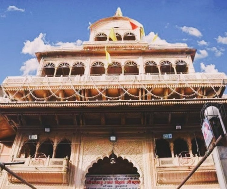 SC hints at appointing a committee to manage Shri Banke Bihari Temple