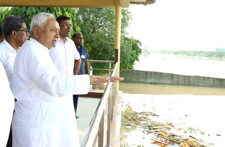 Nitish Kumar Lays Foundation Stone for 'Bihar Gaurav Udyan' at Bans Ghat, Patna
